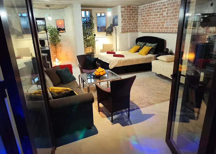 Private Sauna Retreat With Fireplace & Garden Terrace Διαμέρισμα *