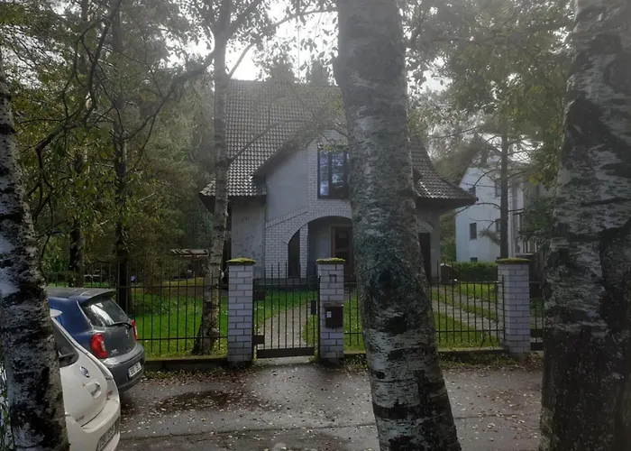 Private Sauna Retreat With Fireplace & Garden Terrace Διαμέρισμα Ταλίν